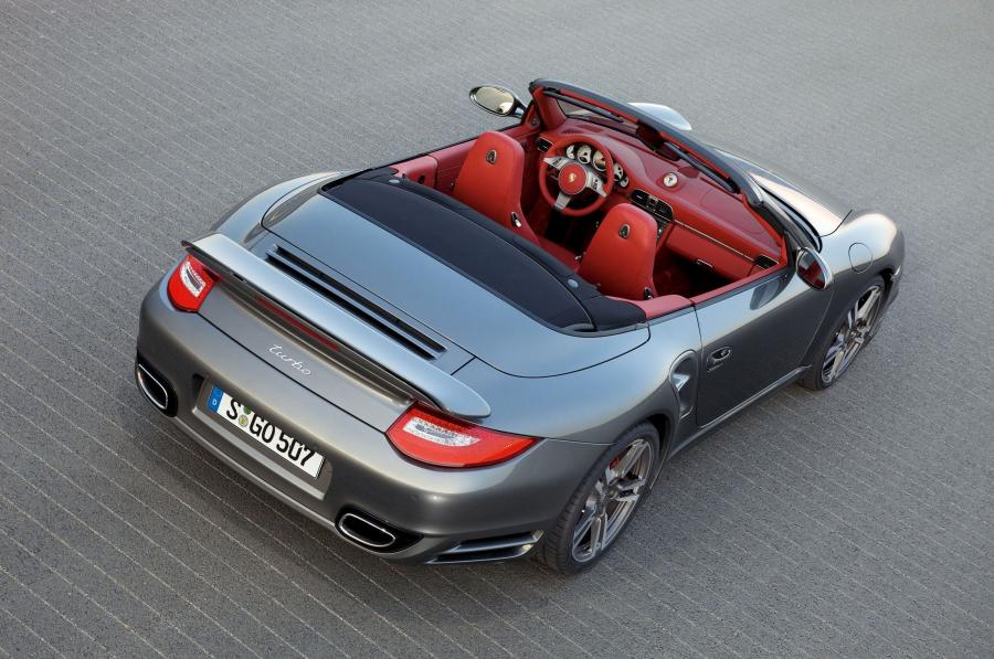  Porsche 911 Turbo 2010 года  (фото 2 из 8)